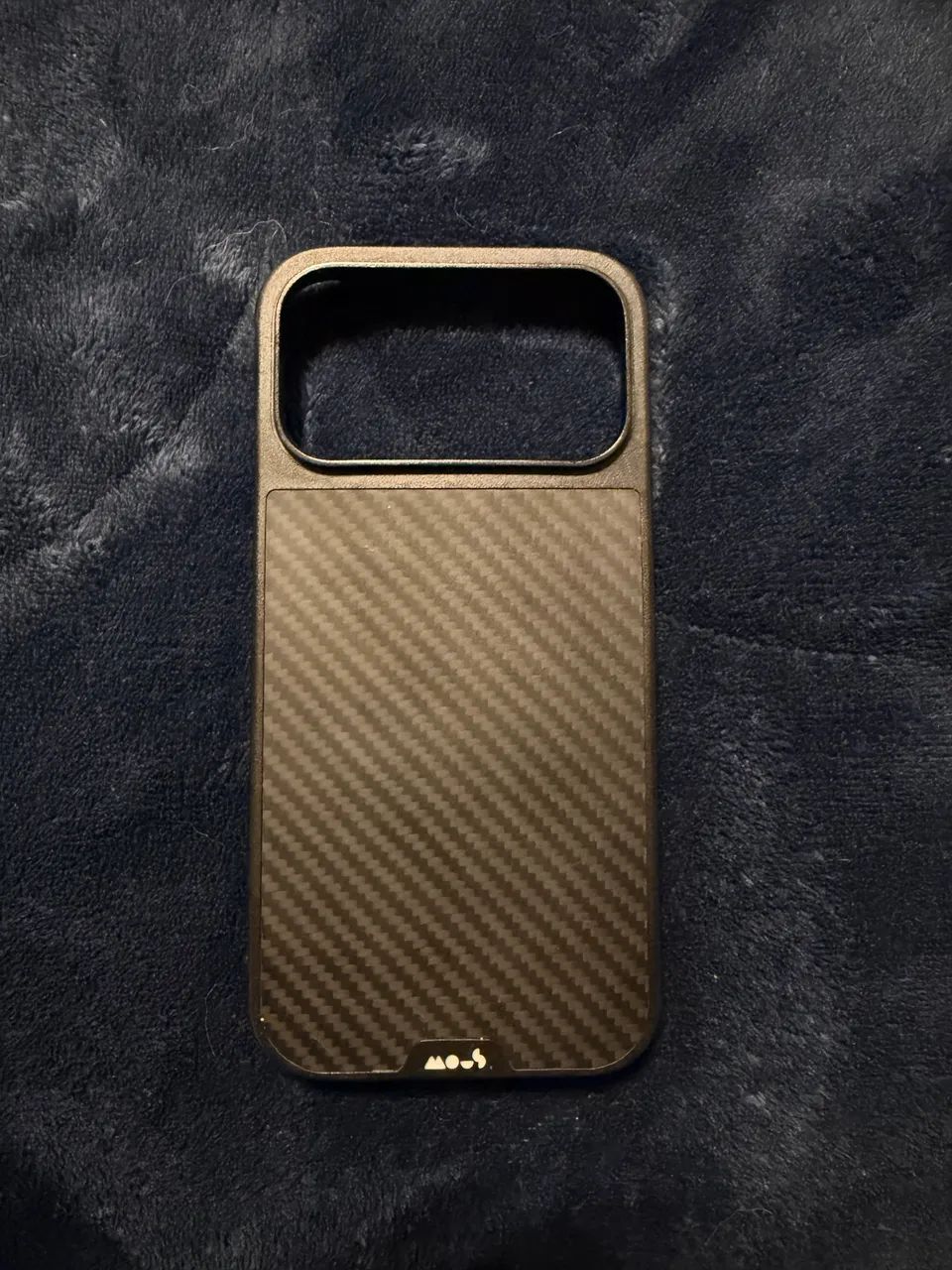Capa Mous iphone 17 pro Max fibra de carbono 