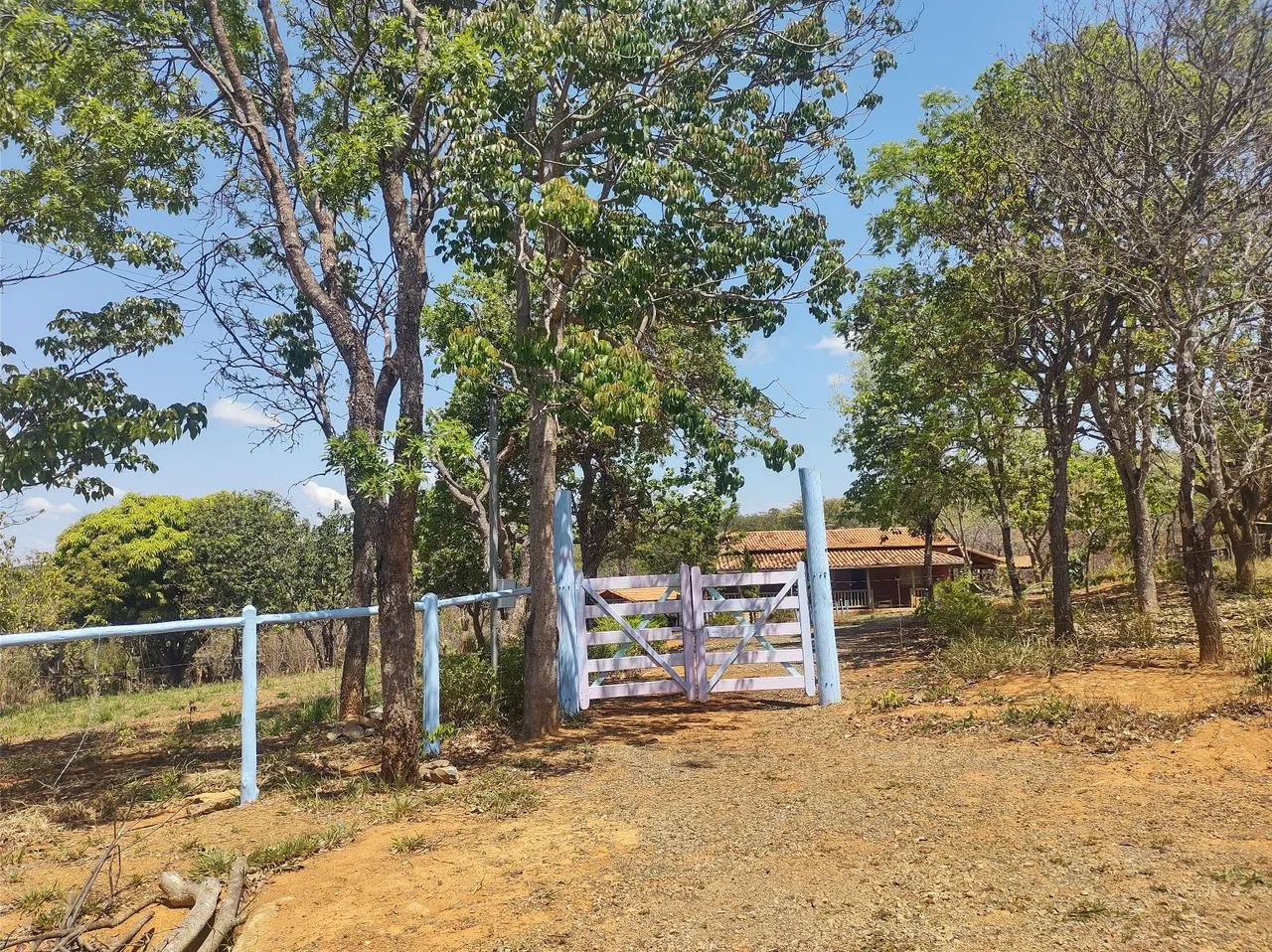 Vendo ou troco .casa 4q.5000 m - Foto 2