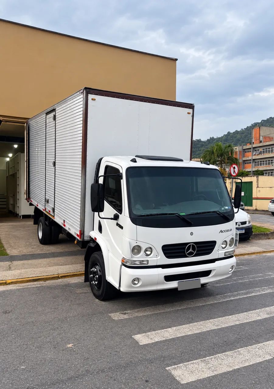 Frete Caminhão Baú 