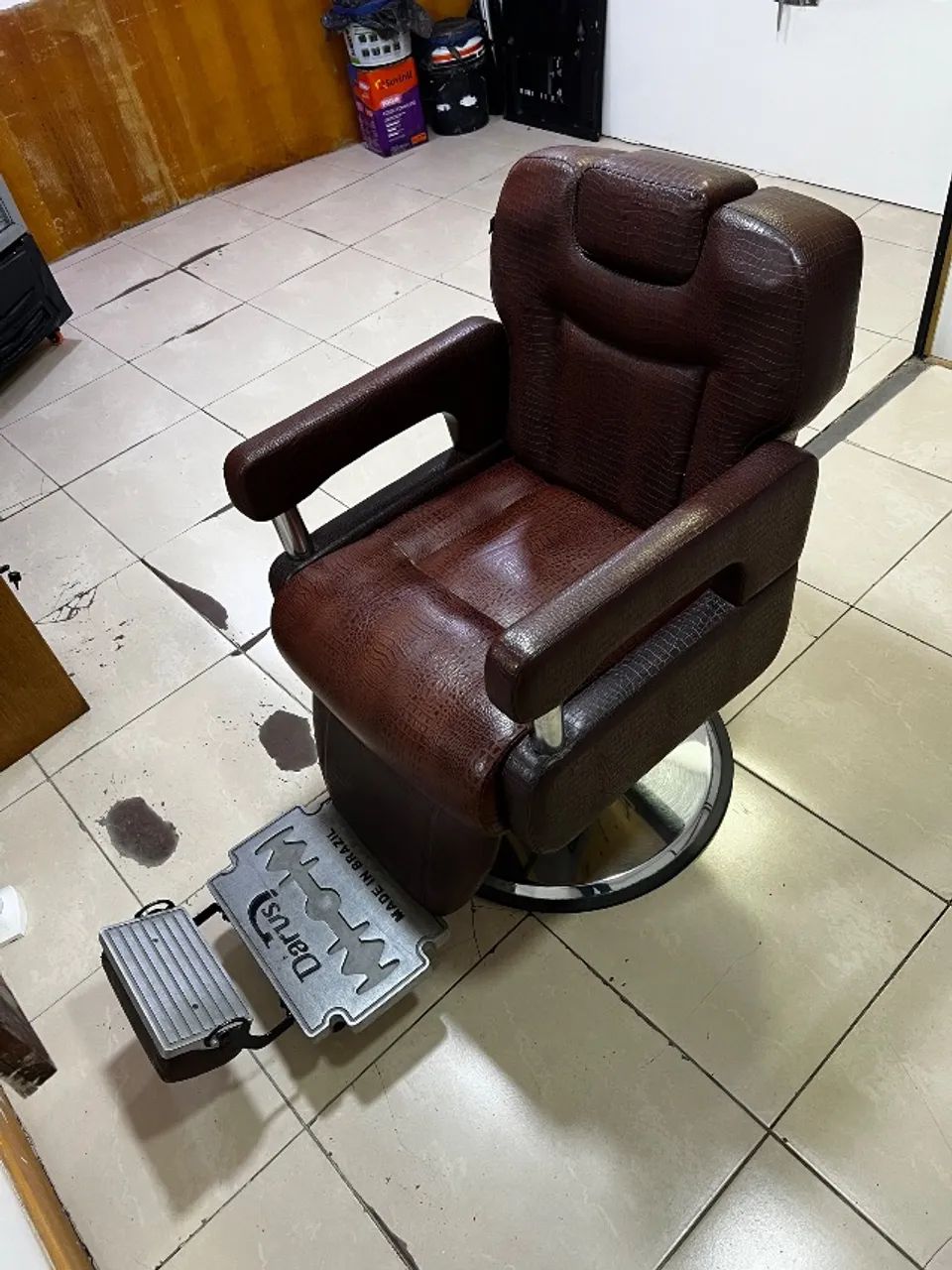 Cadeira de barbeiro  - Foto 2