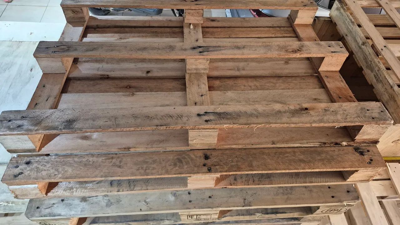 Pallets madeira eucalipto resistentes, medida 1.20mt por 0,80 centímetros, entregamos.  - Foto 4