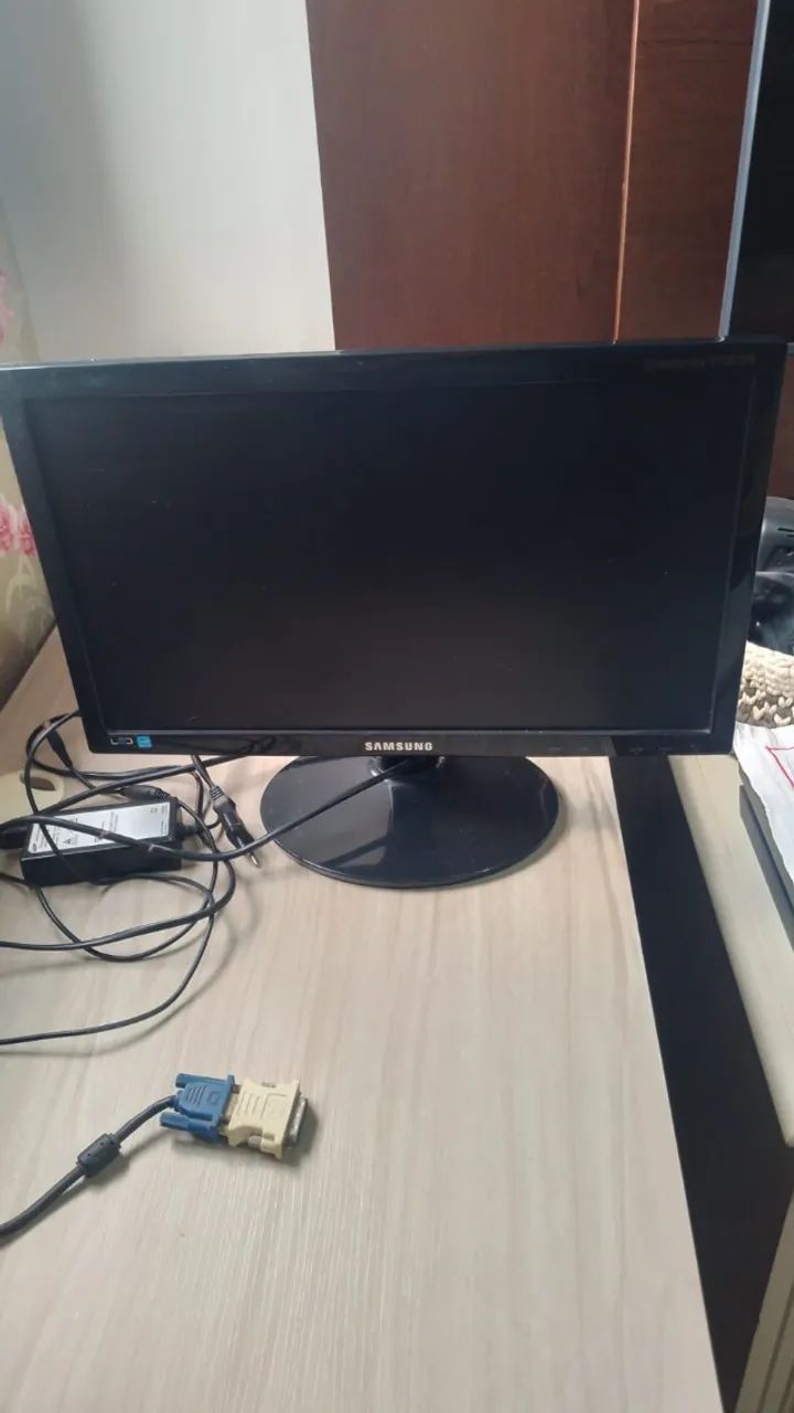 Monitor Samsung SyncMaster S19B300 - 19? LED | Ótimo Estado