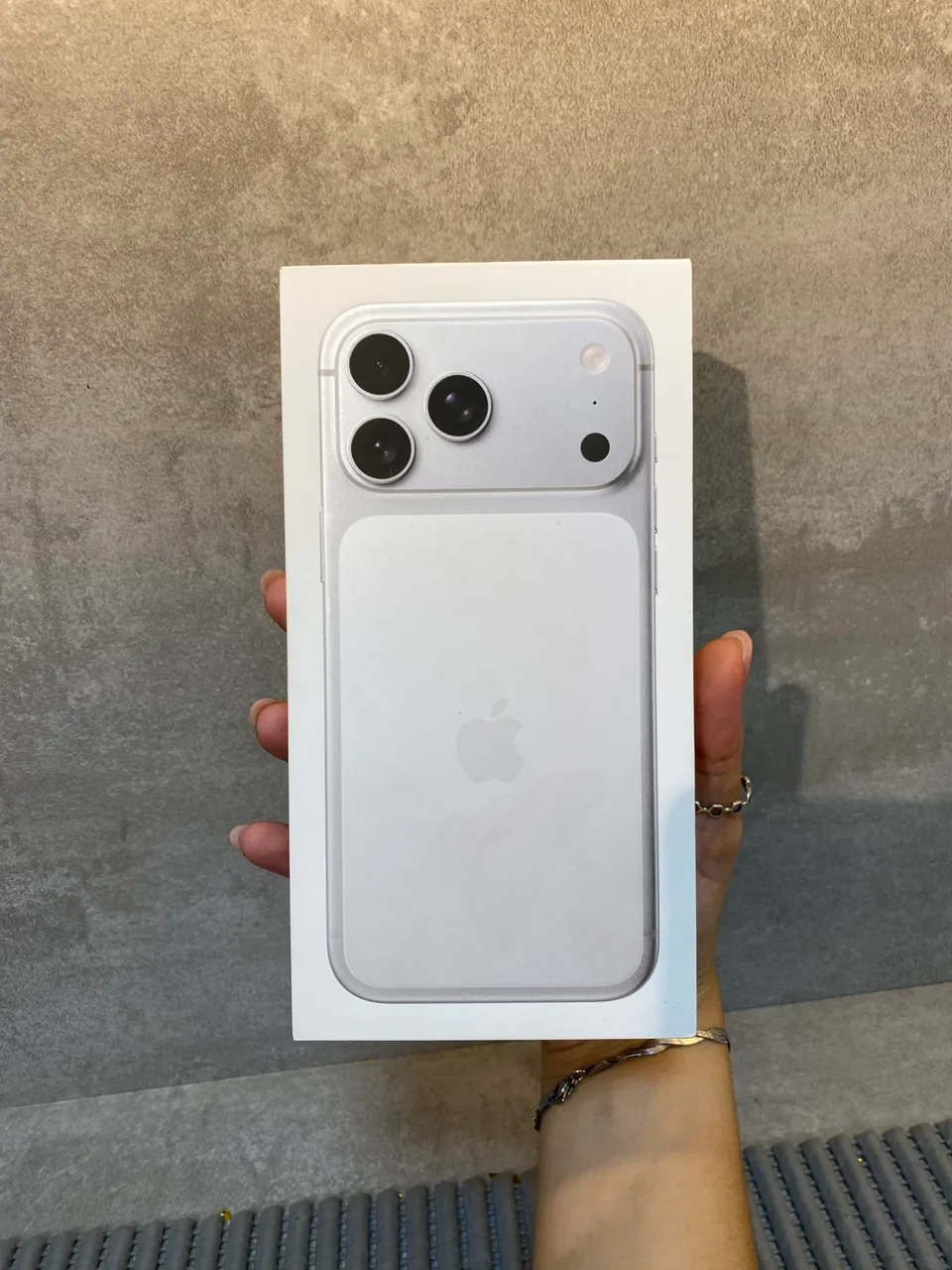 iPhone 17 pro Max 256gb Silver - Celulares e Smartphones - Jardim