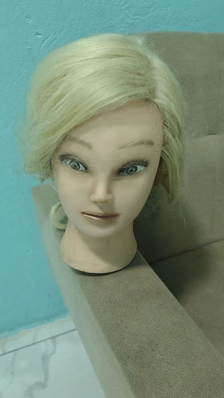 Cabeça de boneca para penteados - Foto 2