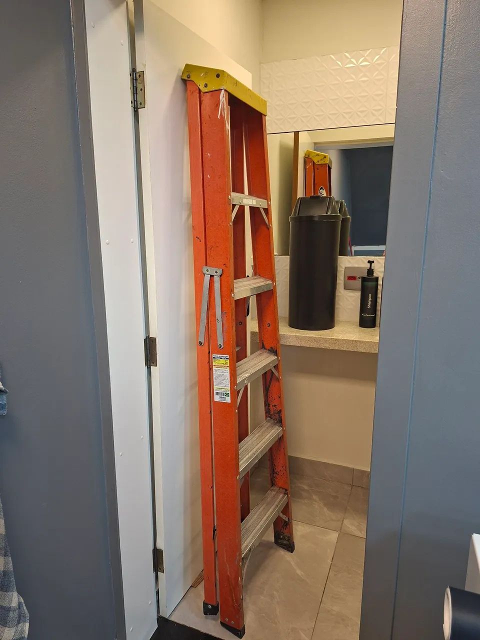 Escada Modelo TAF 6 Wbertolo - Foto 2