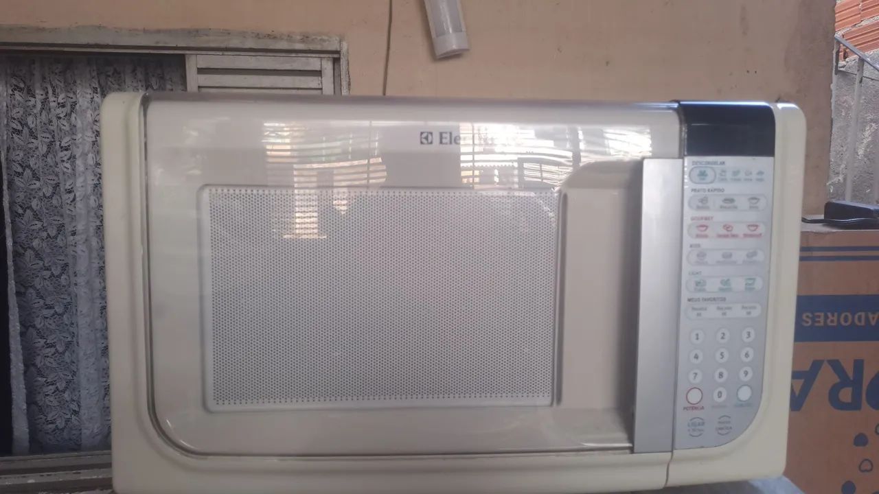 Microondas eletrolux 31l