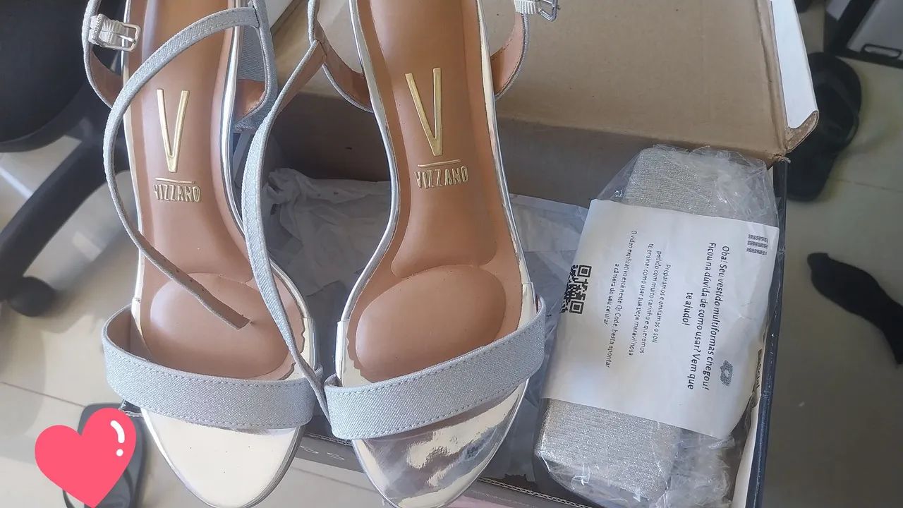 Sapato Vizzano Prata N.37 com bolsa prateada