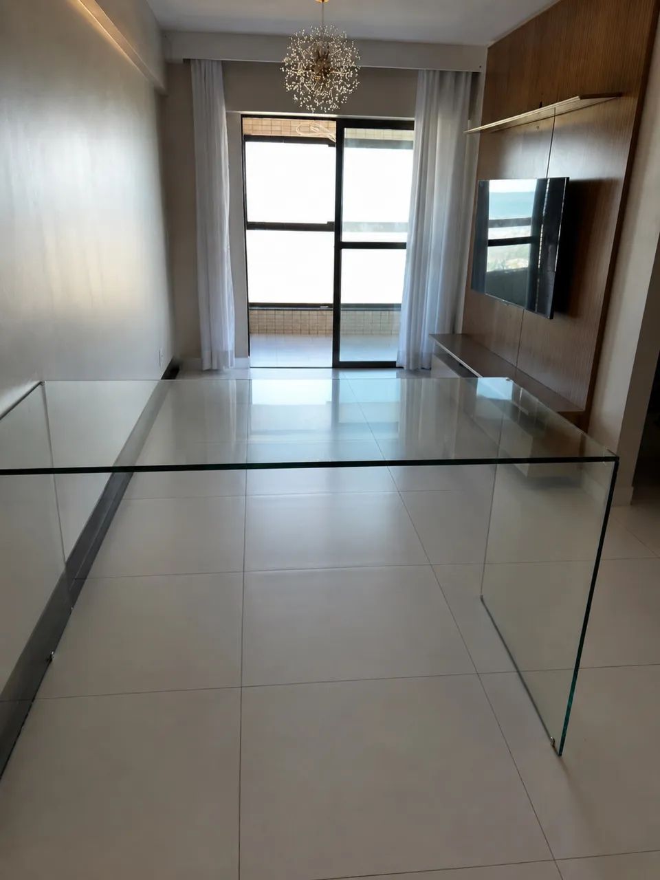 Vendo mesa de vidro em L