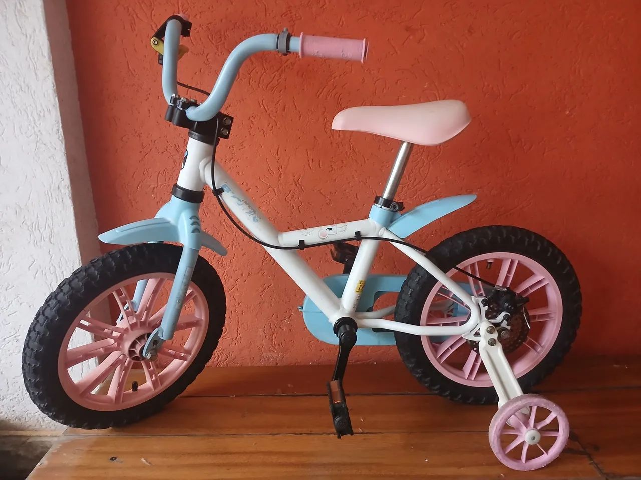 Bicicleta infantil aro 14 arctic 100 excelente estado - Foto 3