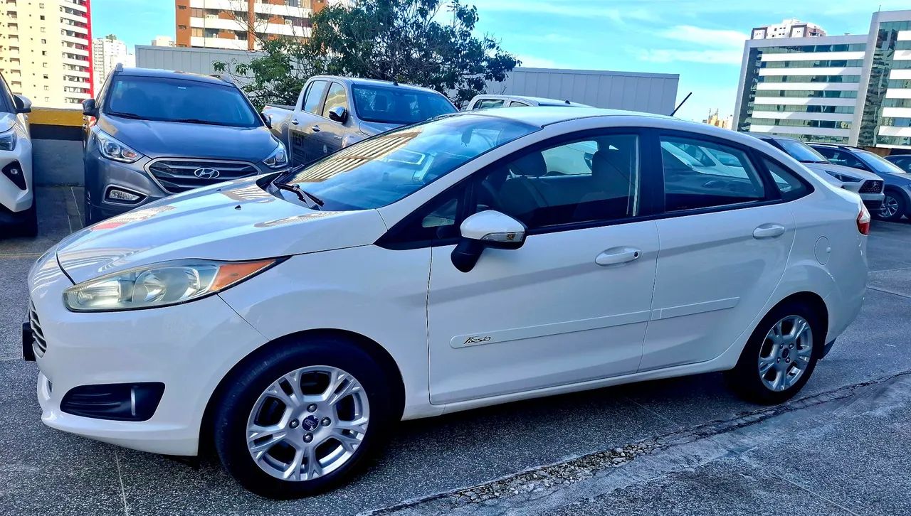 Ford Fiesta Fiesta Sedan 1.6 16V Flex Aut. 2015