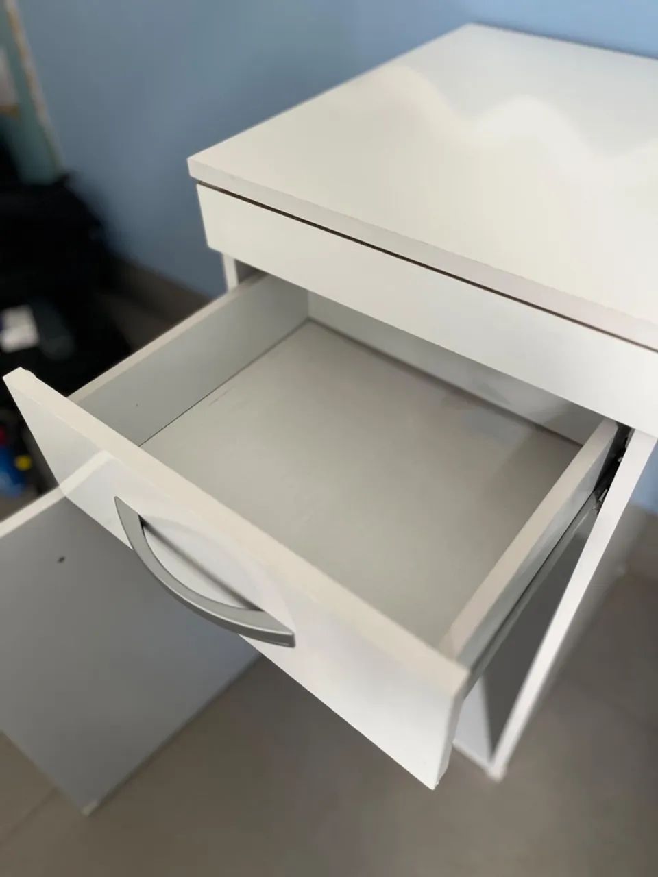 Vendo escrivaninha branca 1,2m - Foto 4