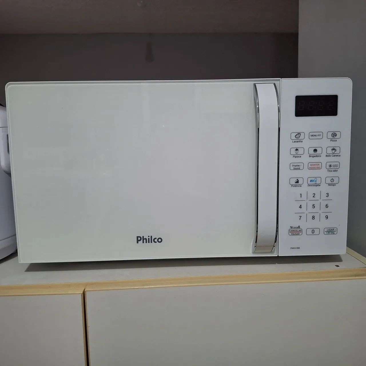 Microondas philco 20l precisa trocar a placa 