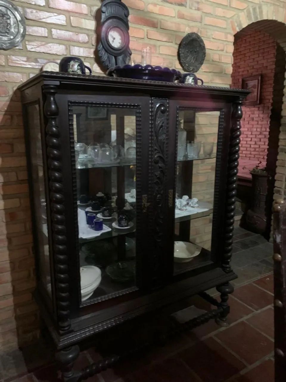 Conjunto de cristaleira e bar antiguidade estilo manuelito  - Foto 3