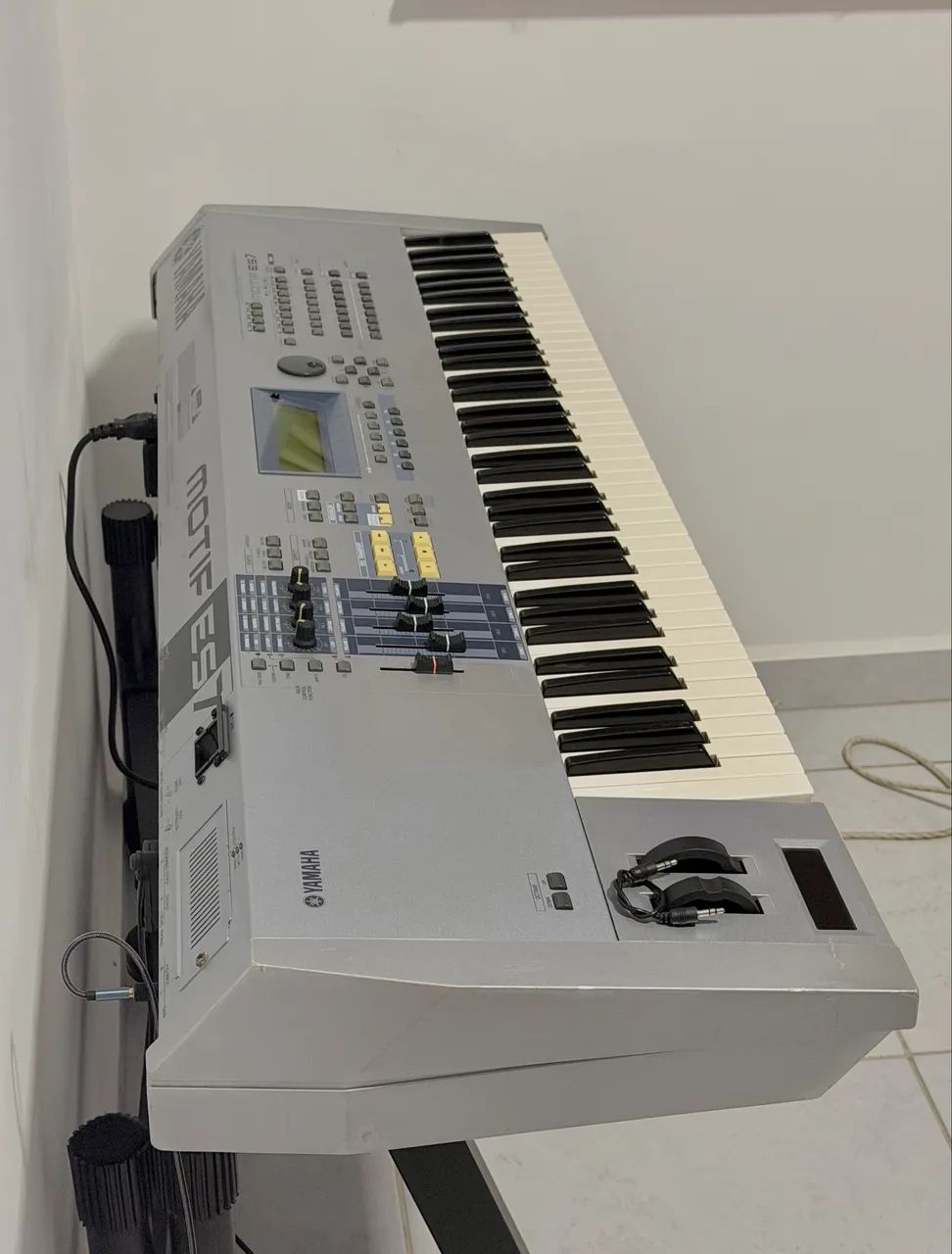 Yamaha Motif ES7 + 512MB sampler
