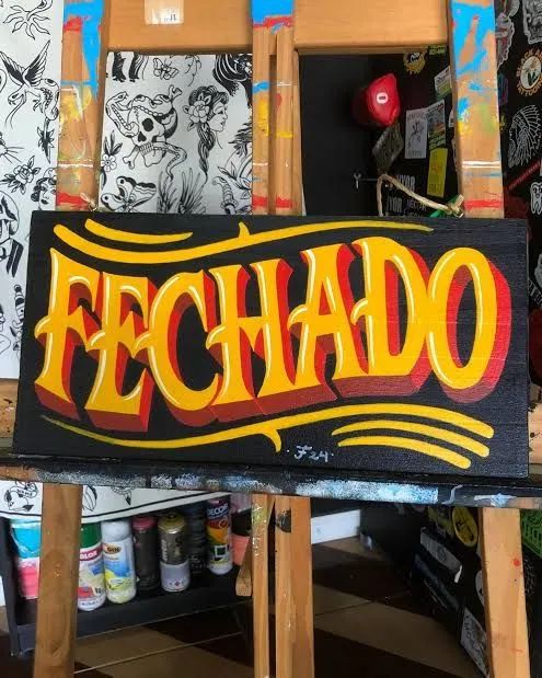 Confecção de placas e letreiros com pintura manual, conforme layout, texto e dimensões - Foto 3