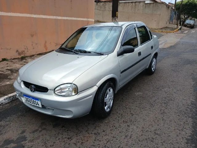 Chevrolet Corsa Sedan 1.0 MPFI 8V 71cv 4P 2004