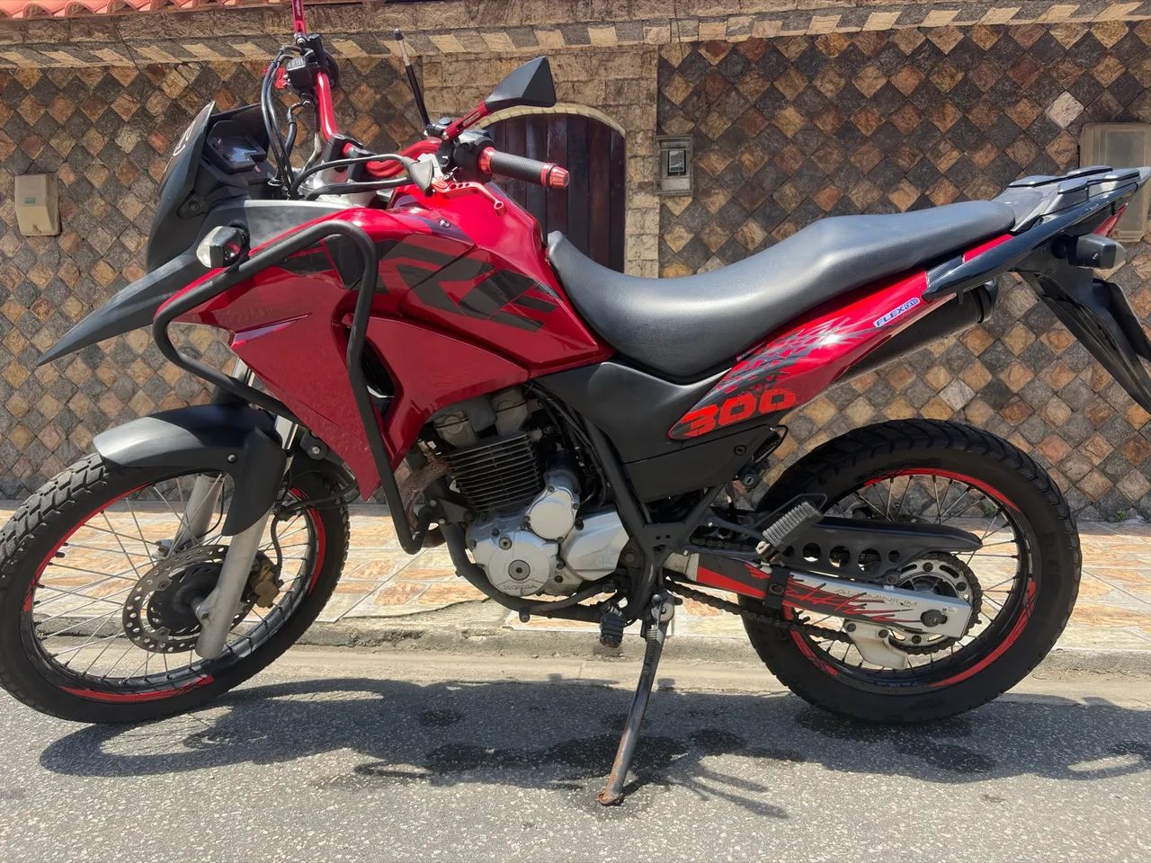 Xre 300 2016