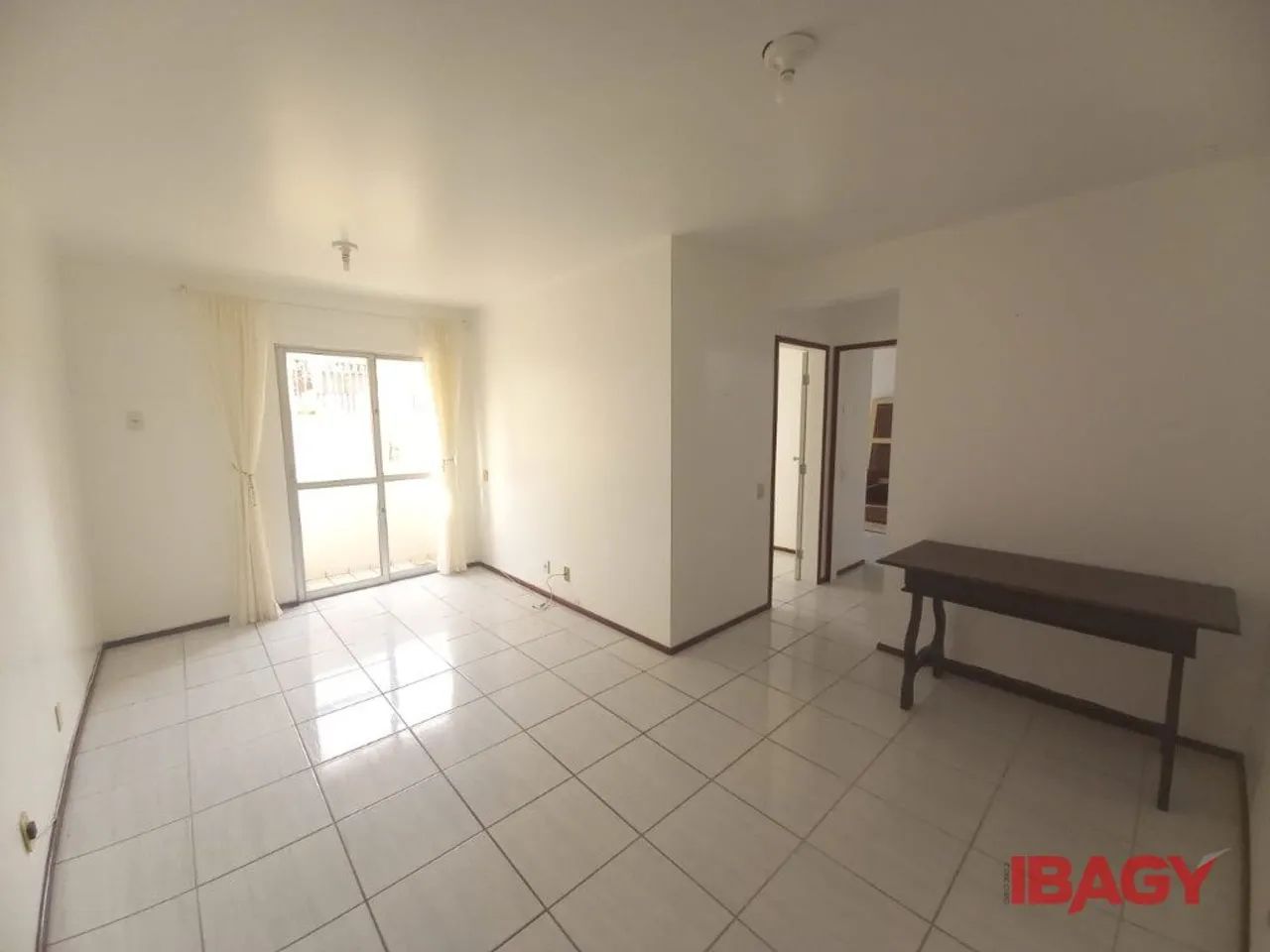 Excelente Apartamento 2 dormitório(s) em Pantanal - Florianópolis - Foto 2