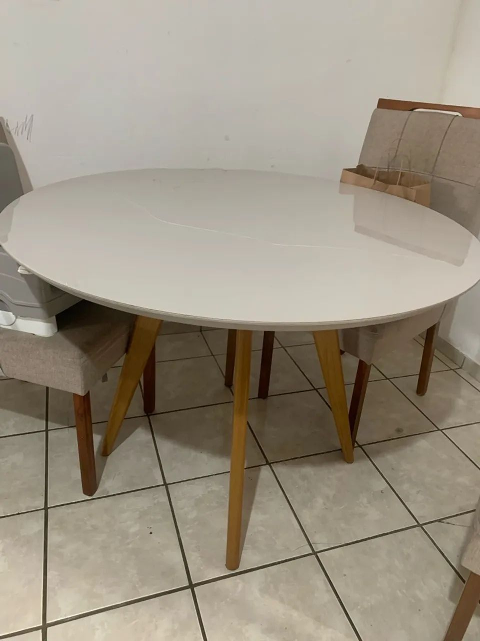 Mesa para 4 cadeiras 