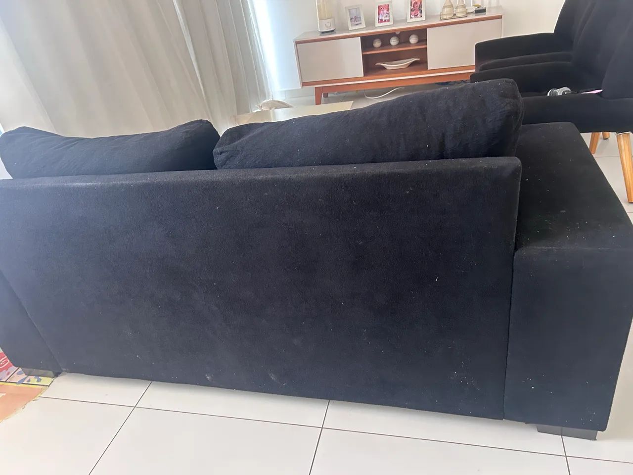 Sofá preto 3 lugares 