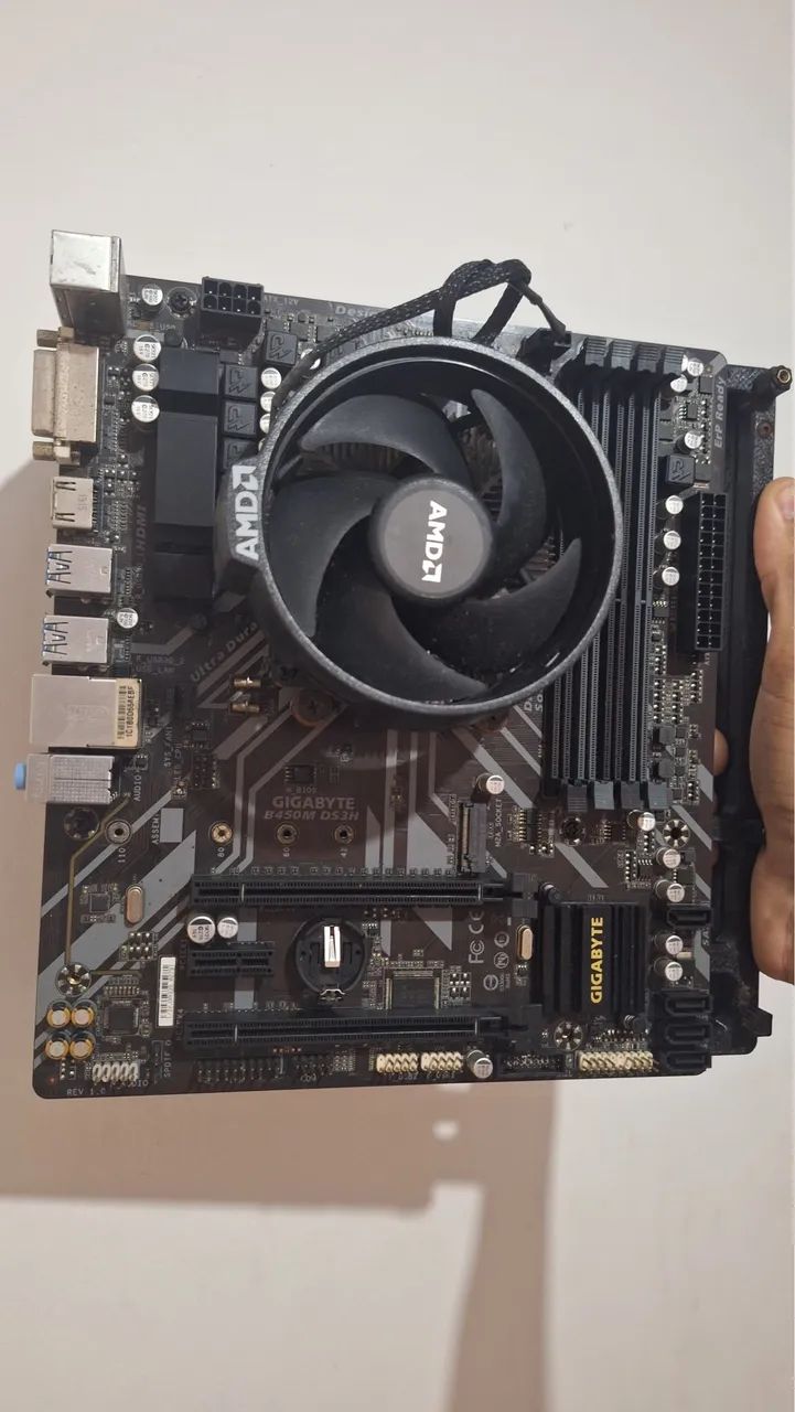 Placa mãe b450m Gigabyte B450 DS3H