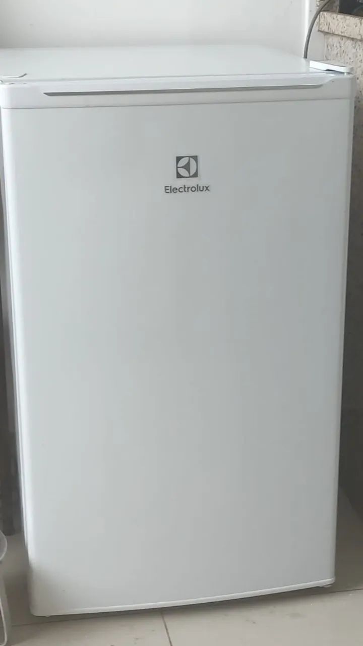 Frigobar Eletrolux 122L