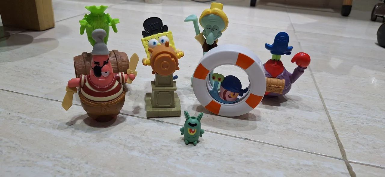 Set completo brinquedos bob esponja do BK