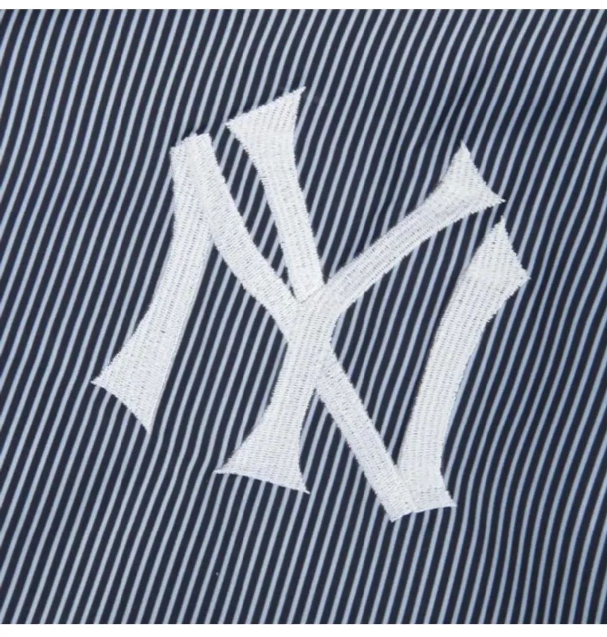 JAQUETA NEW ERA LOGO HISTORY NEYYANCO PLUS SIZE  - Foto 2