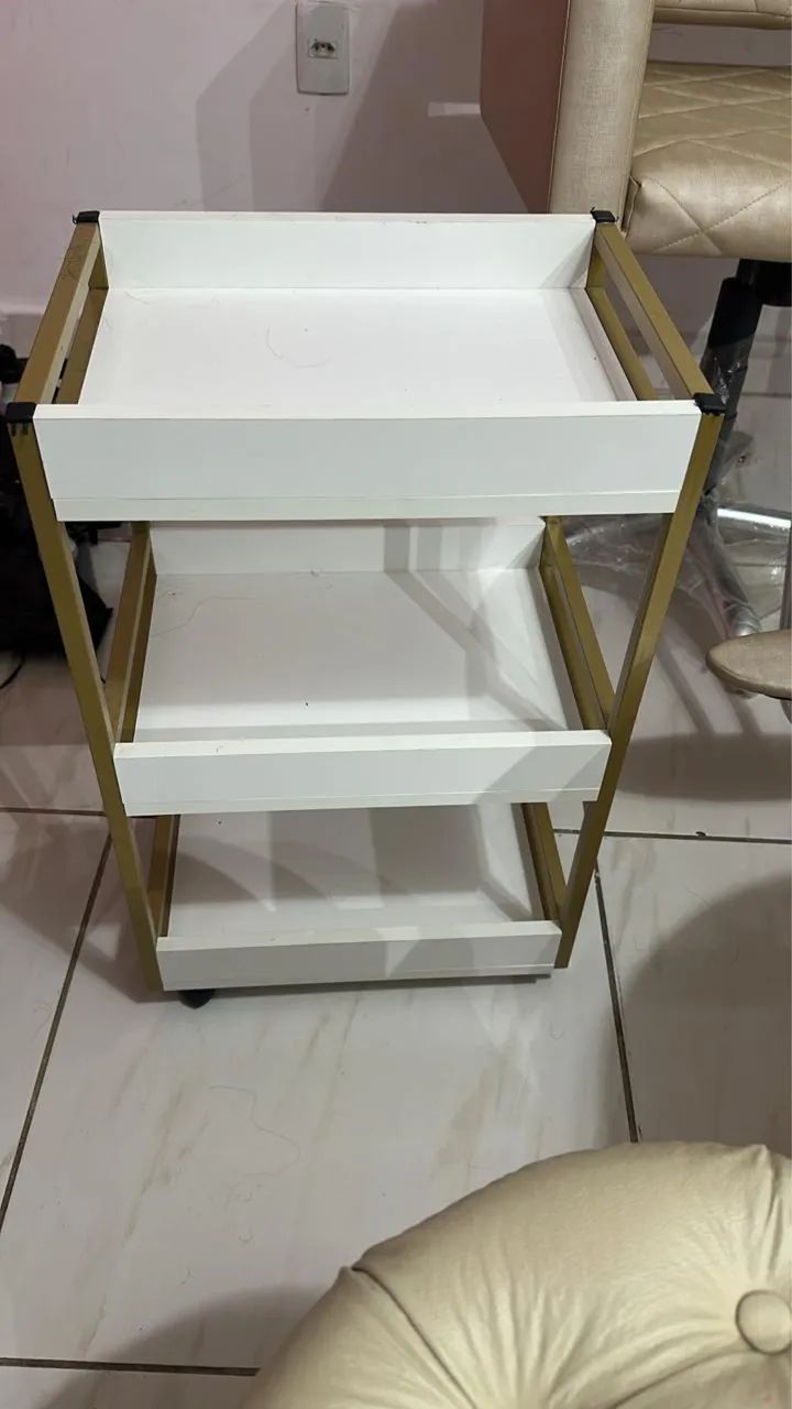 Vendo cadeira e móveis para salão de beleza - Foto 2