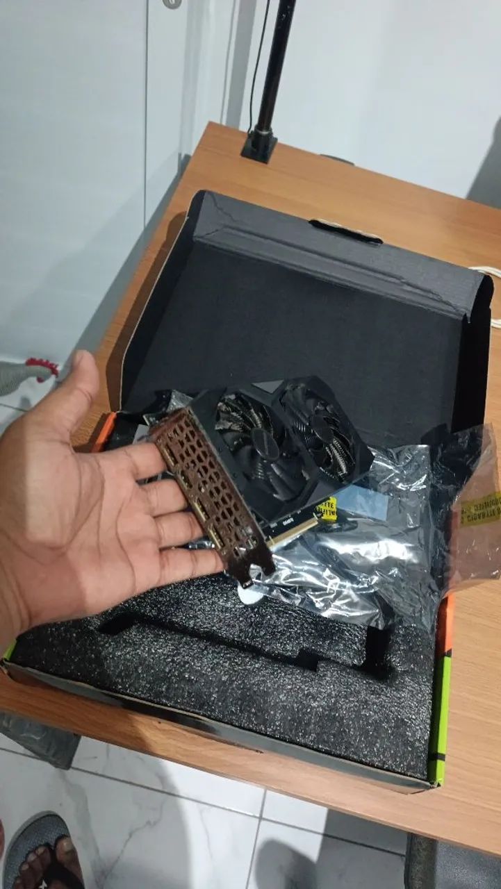 RTX 2060 6GBS gigabyte - Foto 2
