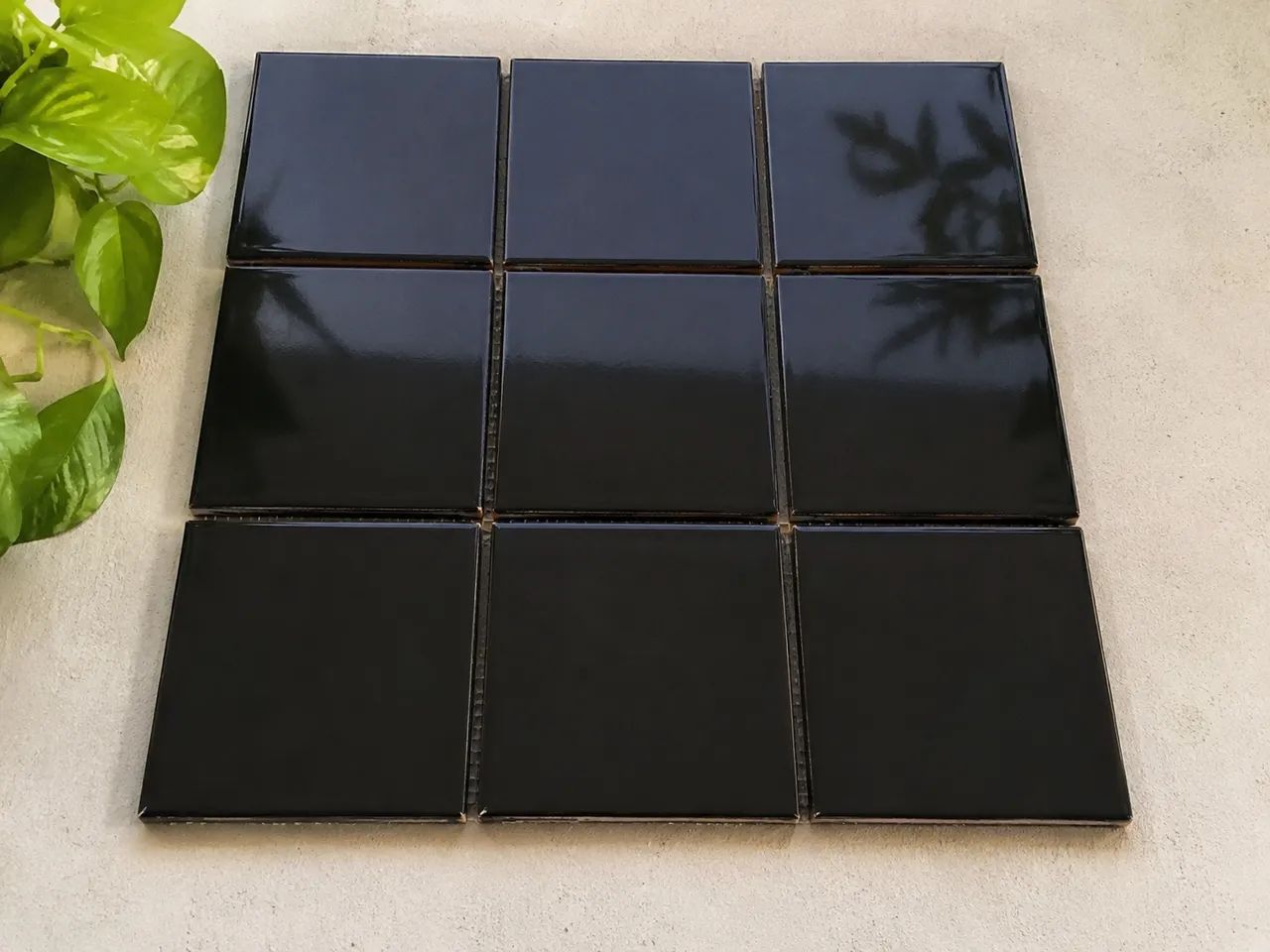 Pastilhas/Revestimento Cerâmico Preto Brilhante ?