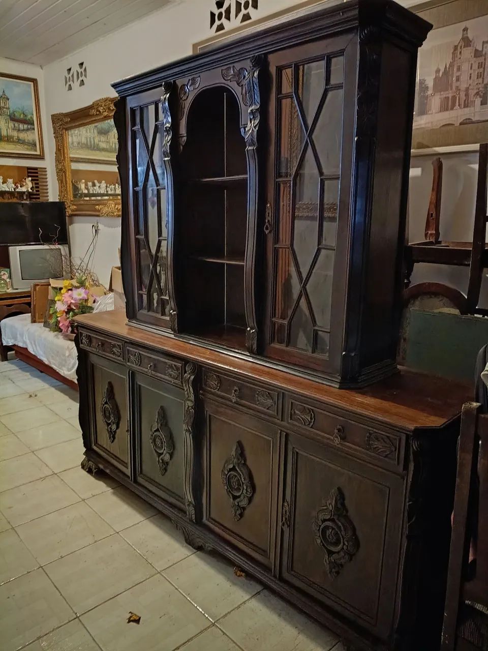 Vendo móveis e louças 