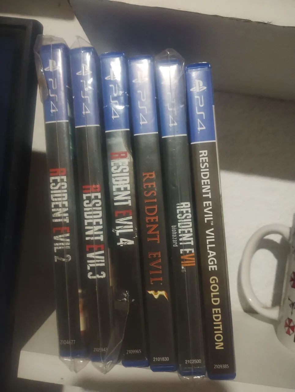 Vendo Ps4 slim 500g +30 jogos e camera - Foto 3