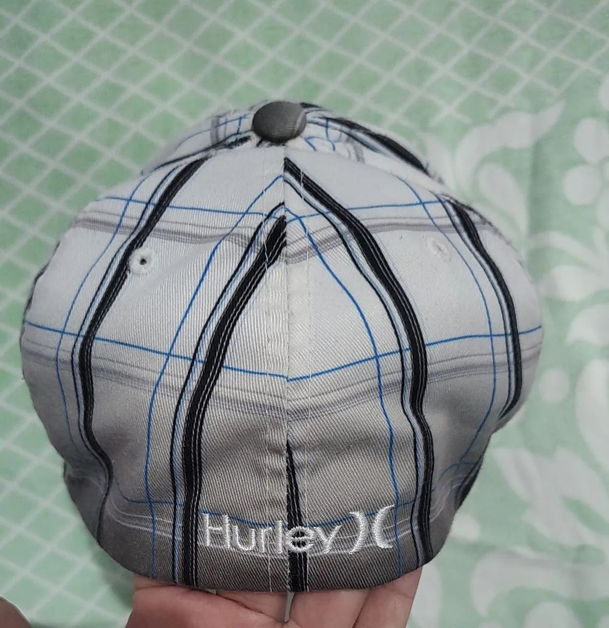 boné da marca Hurley, modelo Flexfit  Importado Tam único  - Foto 5