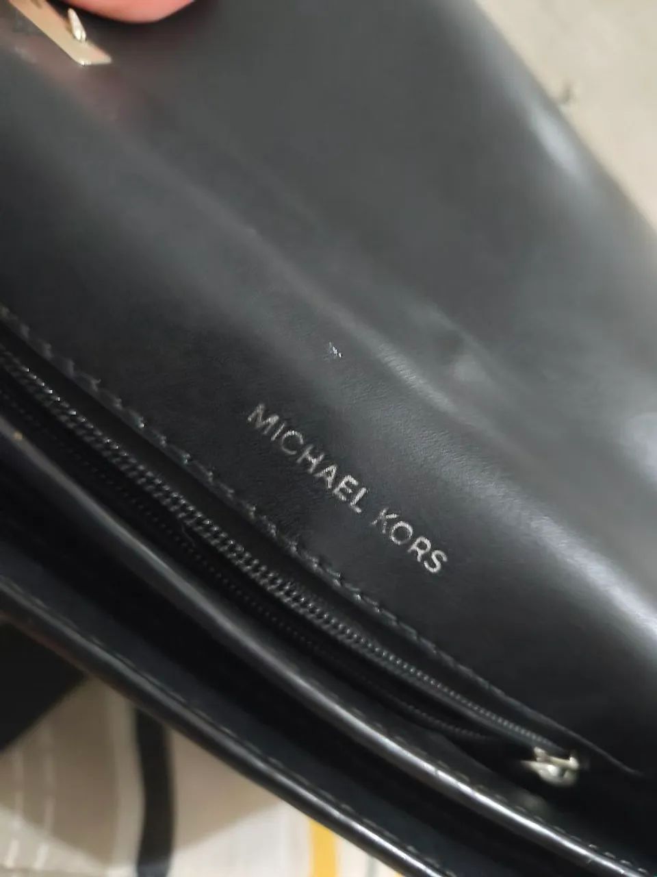 Bolsa MK original em couro  - Foto 4