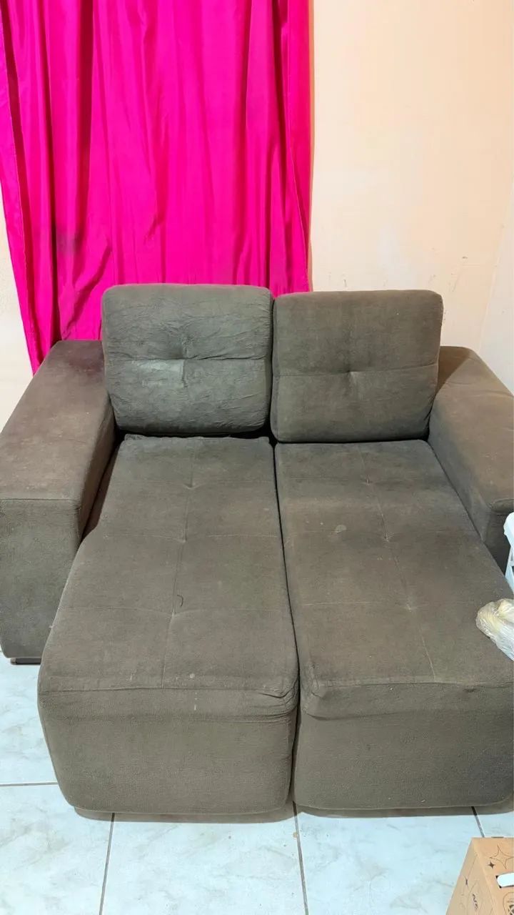 VENDE-SE SOFÁ SEMI NOVO  - Foto 3