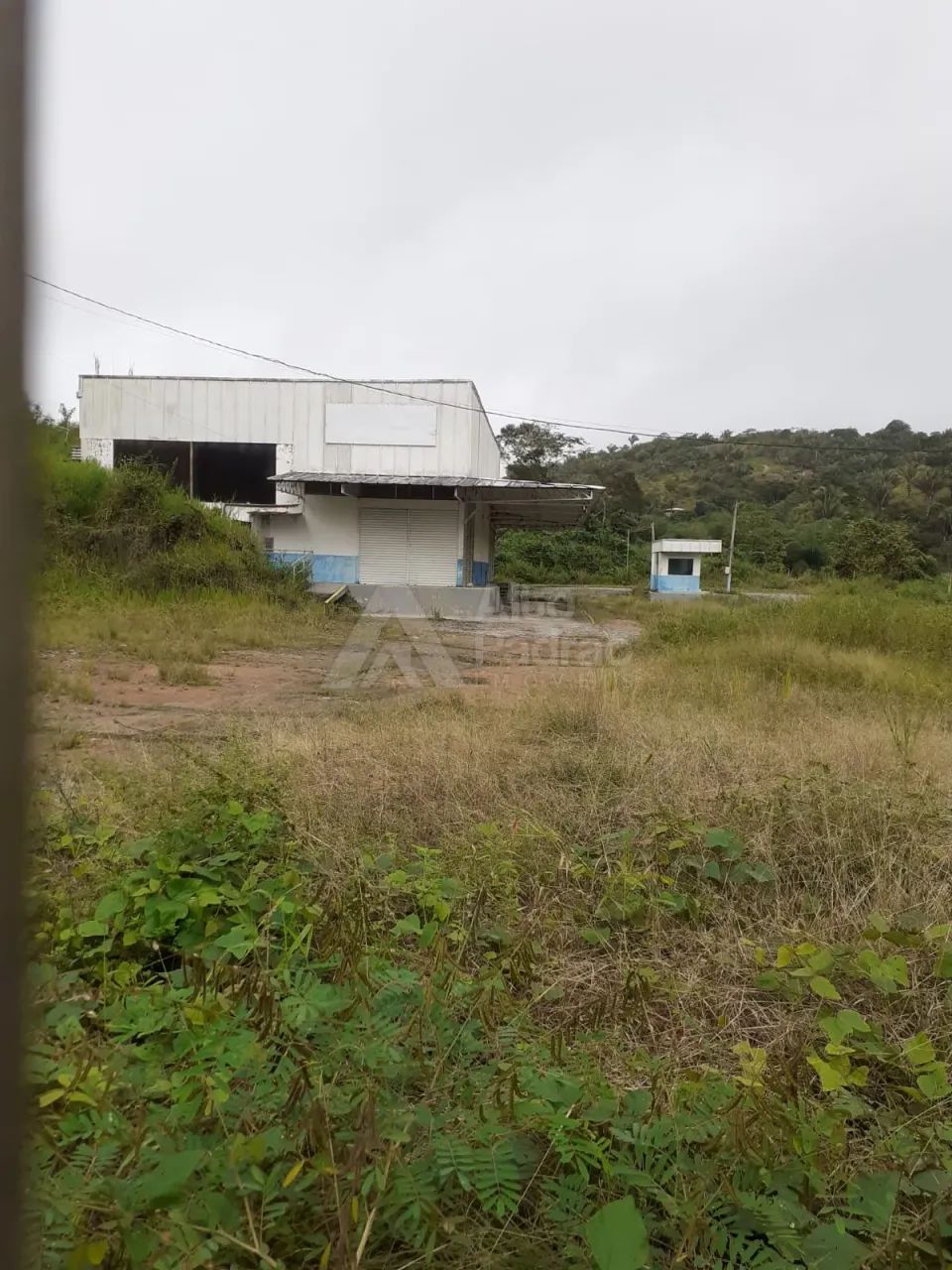 ALUGO GALPÃO COM UMA ÁREA DE 10 MIL M2 NA PE 71, CHÃ GRANDE-PE