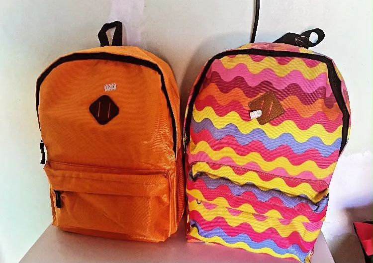 Vendo mochila na promoção valor 28$ - Foto 2