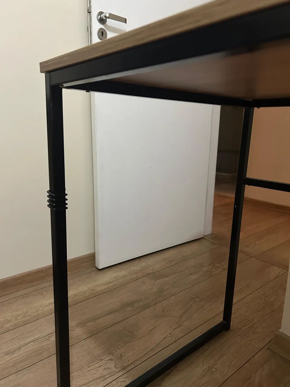 Mesa de escritório (135x60x74cm) - Foto 3