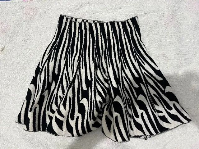 Saia estampada zebra