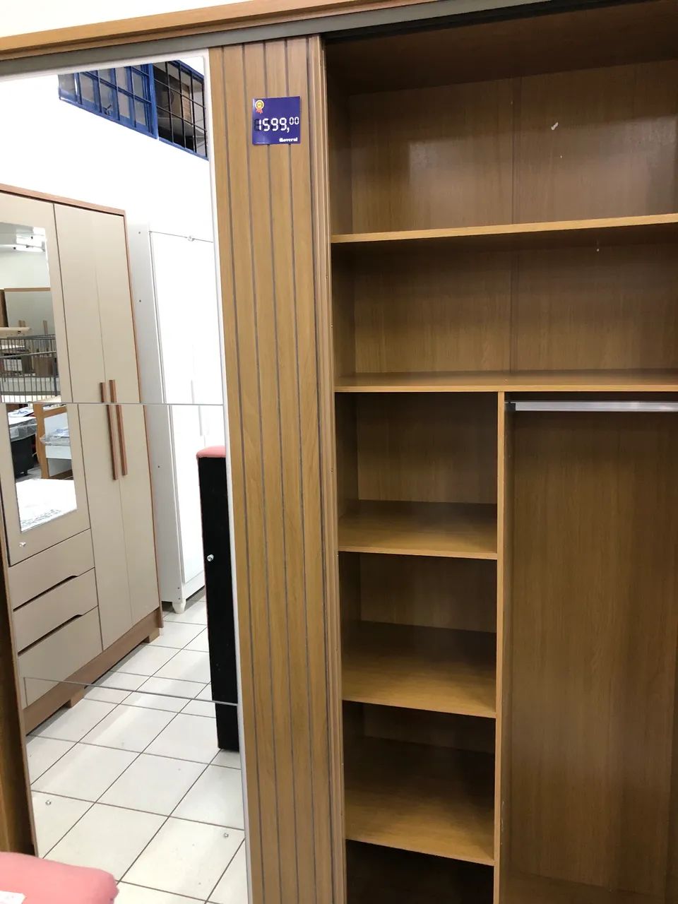 Guarda roupa com espelho NOVO  - Foto 4