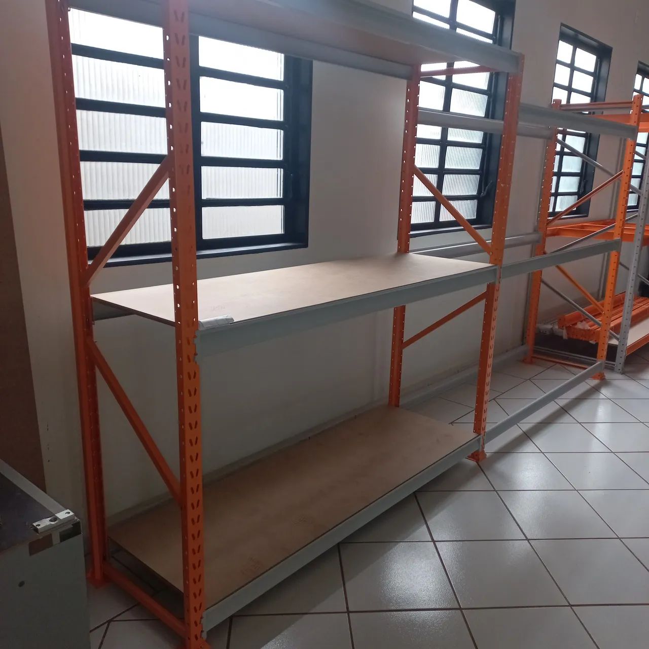 Gôndolas e porta pallets com melhor preço do mercado  - Foto 3
