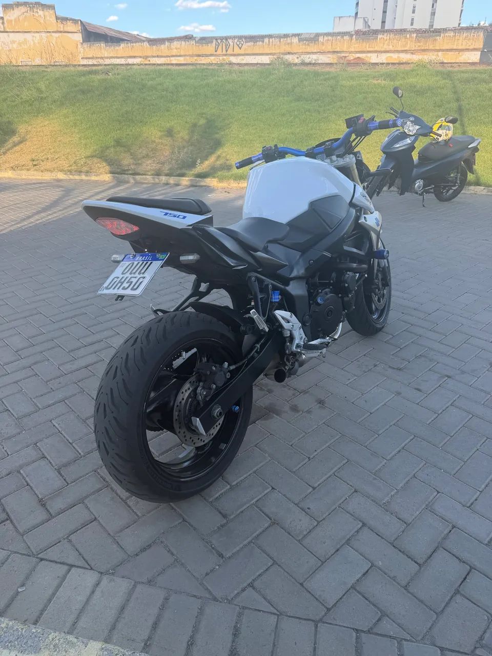 Suzuki Gsr 750 abs  - Foto 4