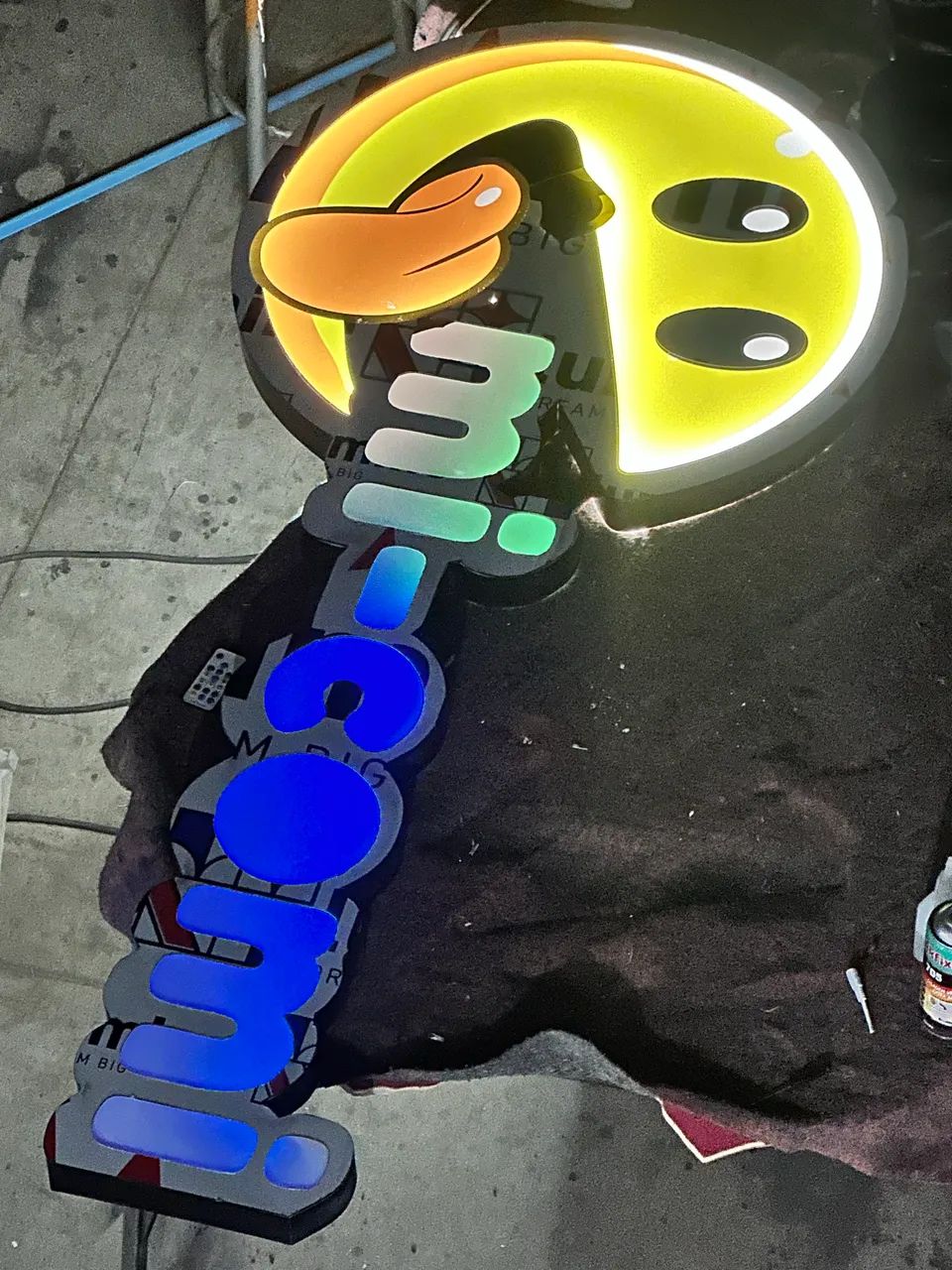 LOGO EM ACM COM ILUMINAÇÃO RGB - Foto 5
