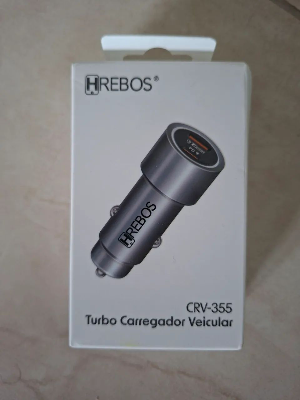 Carregador de carro Novo