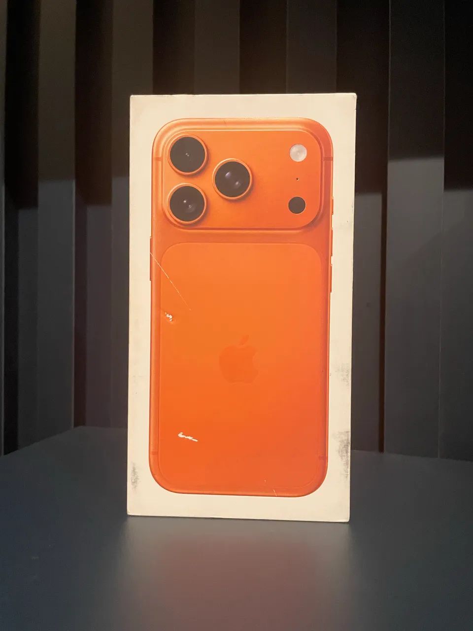 iPhone 17 Pro 256GB Laranja Cosmic Orange - Nano-SIM - Lacrado