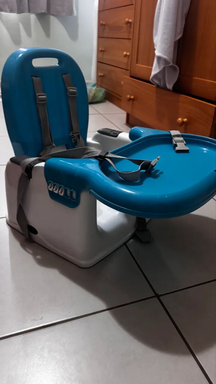 Cadeirinha de alimentação infantil