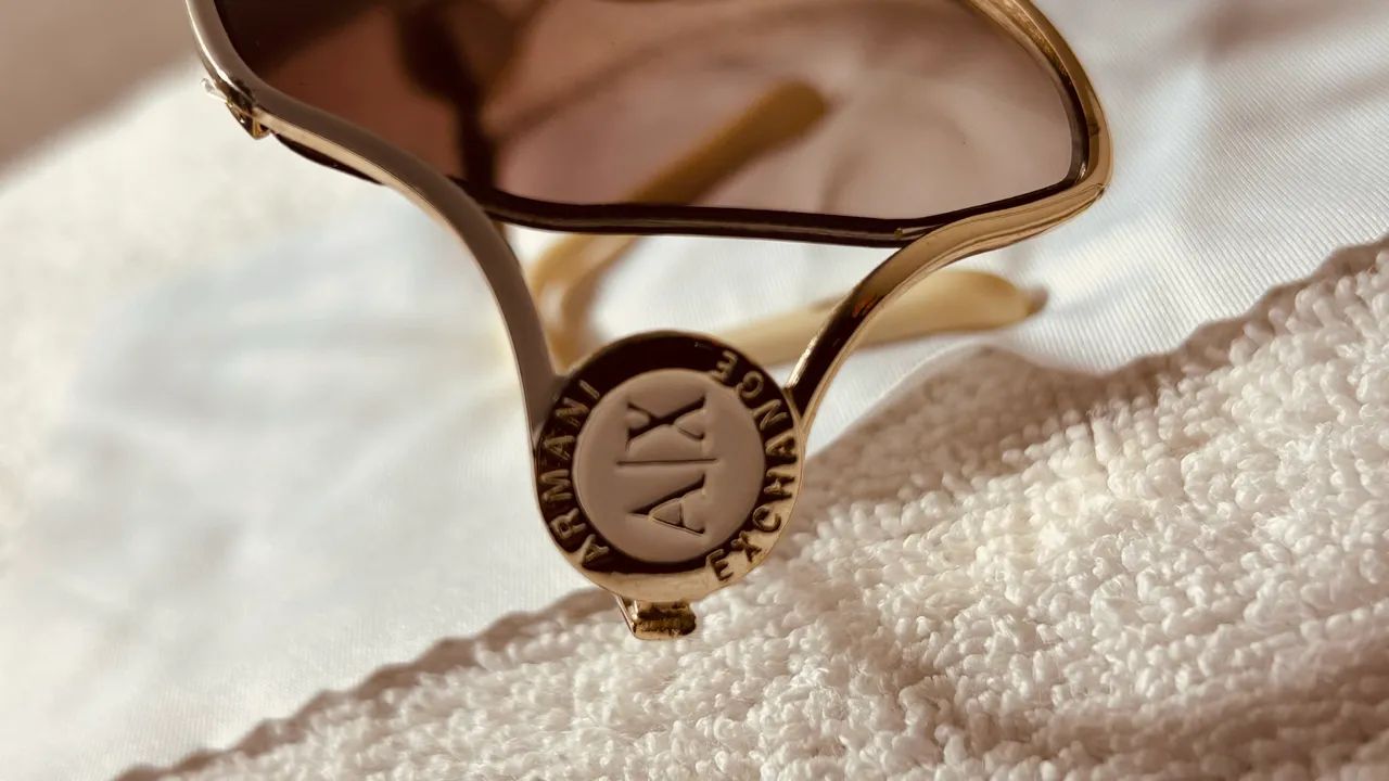 Óculos de sol feminino Armani - Foto 5
