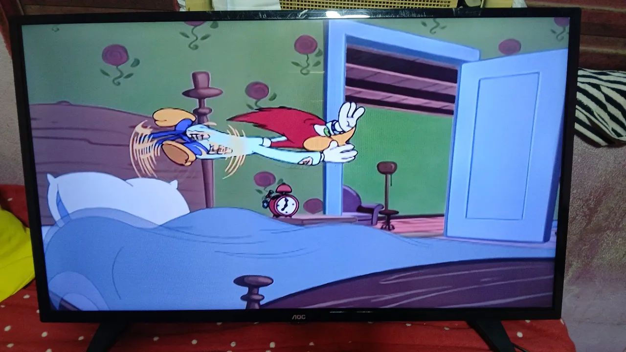 Vendo tv aoc 39 polegadas smart funcionando perfeitamente valor 650 pra vim buscar  - Foto 4