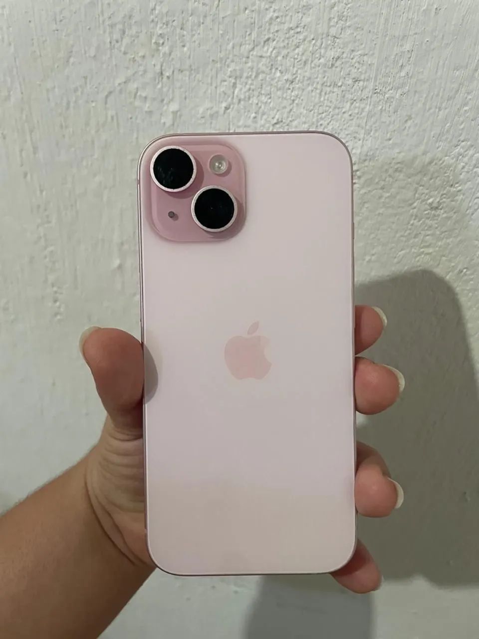iPhone 15 (todo original, acompanha caixa e nota fiscal)